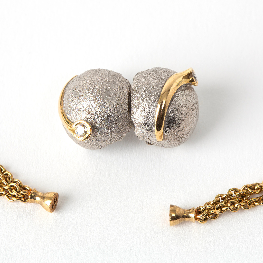 CHARLOTTE LYNGGAARD, collier, 18K guld och vitguld med briljantslipade diamanter.