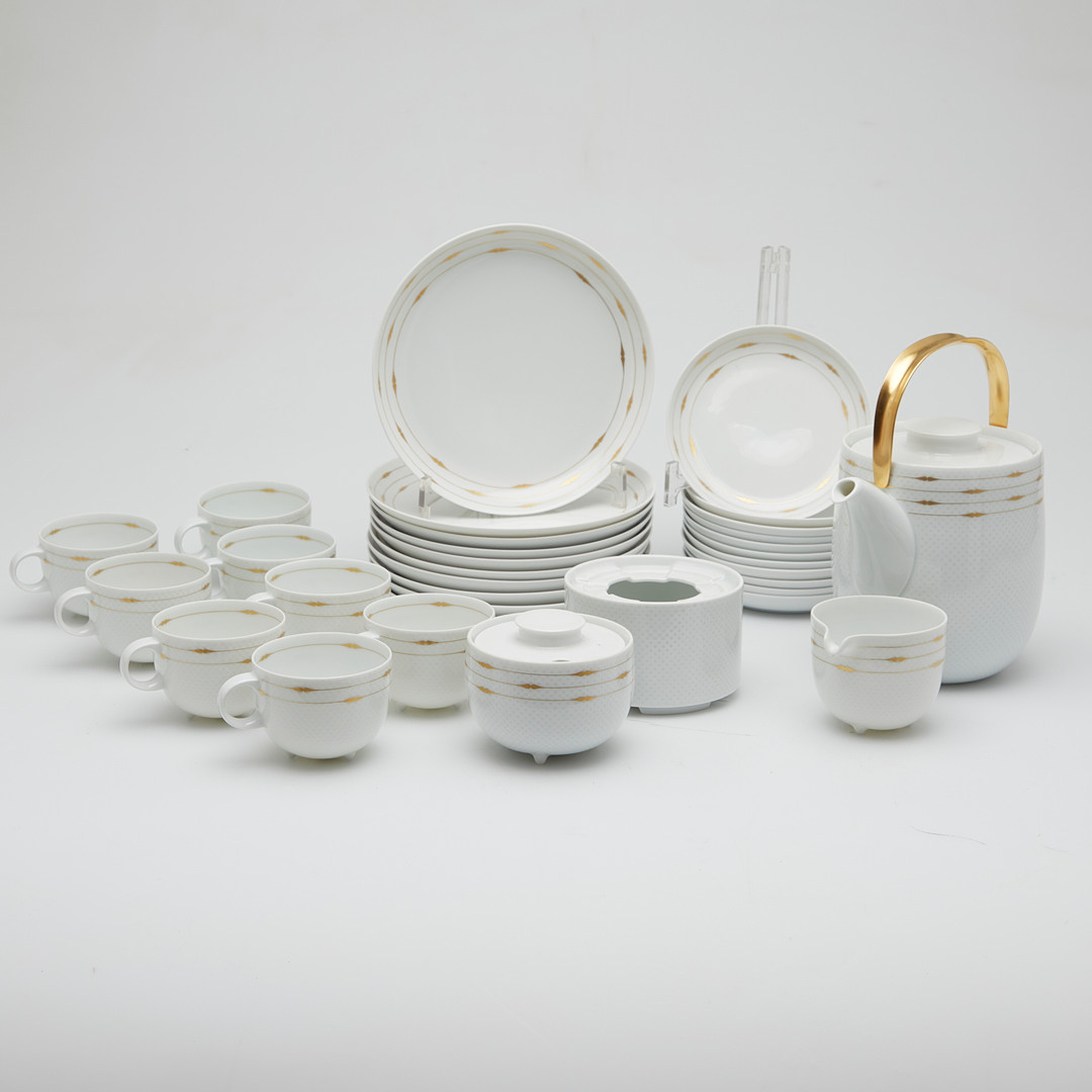 TAPIO WIRKKALA. für Rosenthal studio-line, 33-teiliges Kaffeeservice, Modell 'Century Gold' zum 100-jährigen Jubiläum, Porzellan, 1979, Deutschland (33).