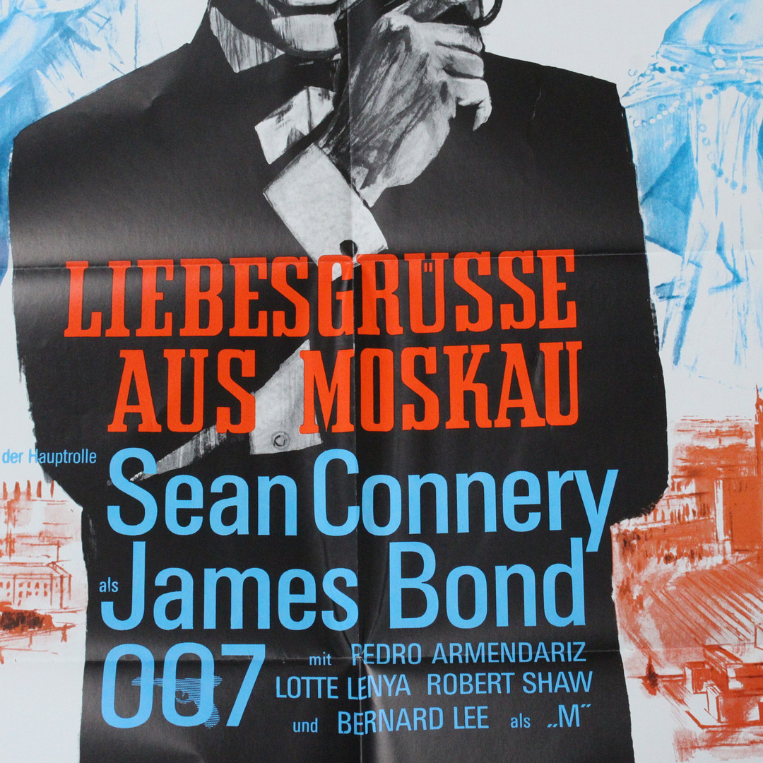 'James Bond'-Filmplakate - '007 jagt Dr. No', 'Liebesgrüße aus Moskau', 'Der Spion, der mich liebte' und 'Im Angesicht des Todes'.