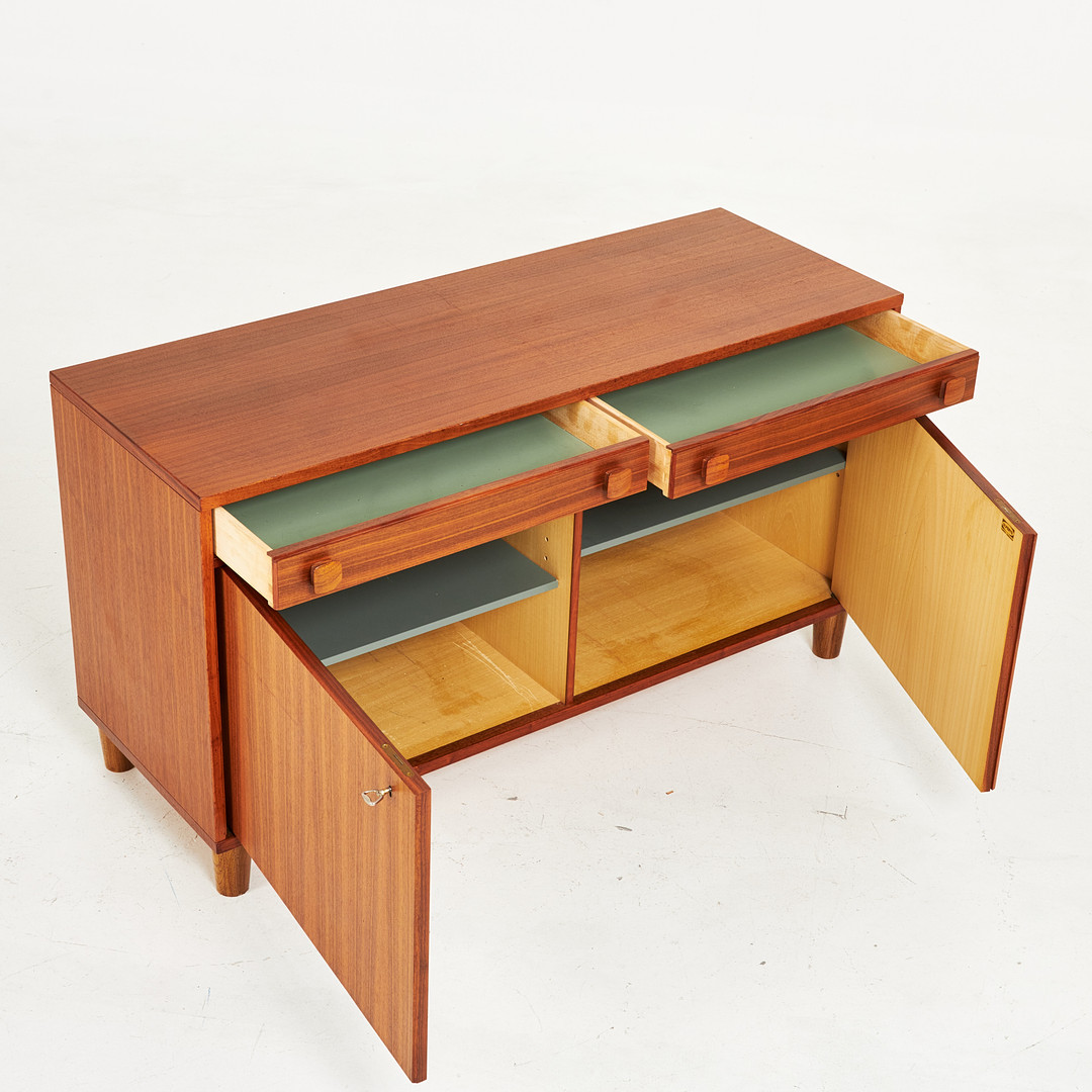 SIDEBOARD / SKÄNK, teak/valnöt, 2 lådor samt skåpdel, 1950/1960-tal, Ulferts.