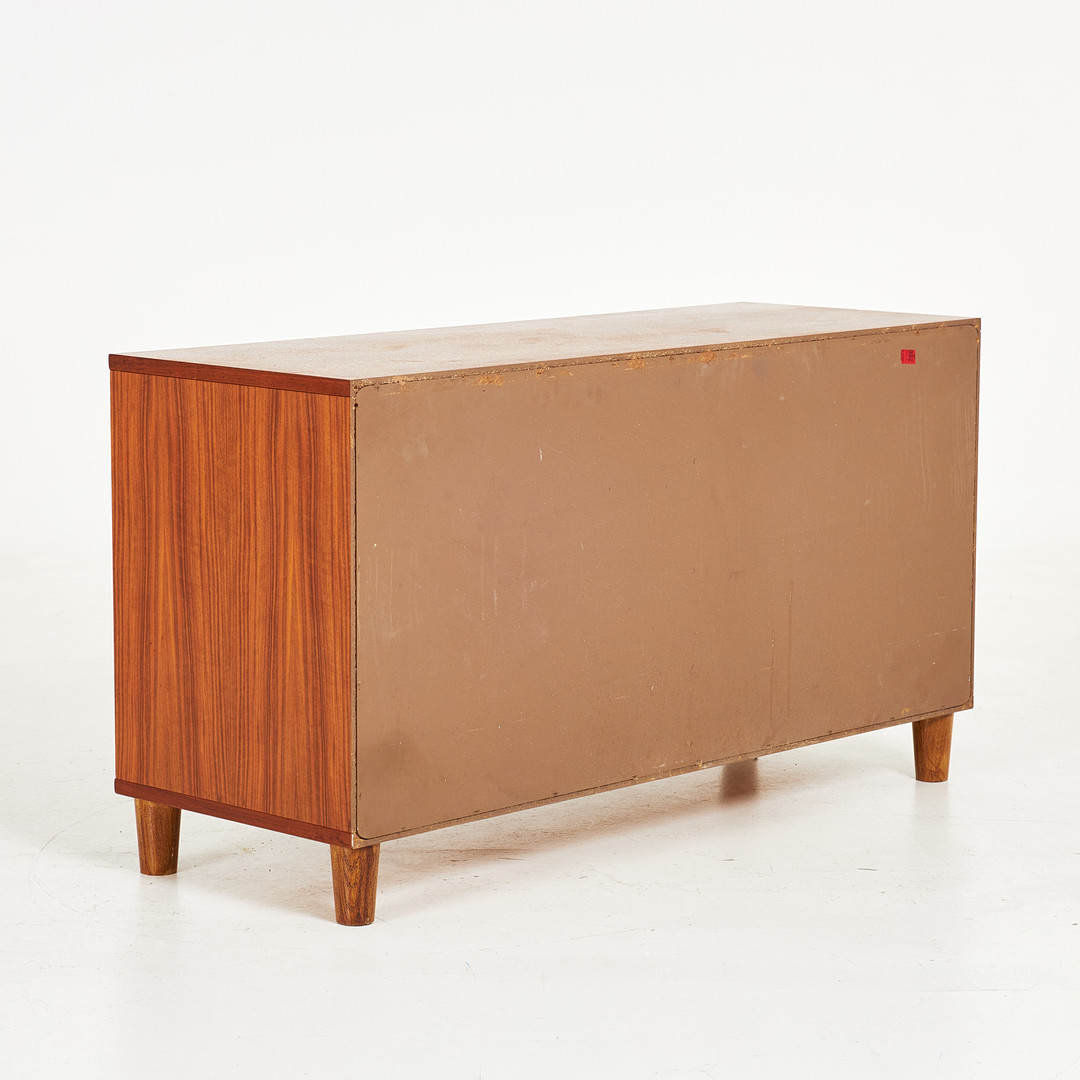 SIDEBOARD / SKÄNK, teak/valnöt, 2 lådor samt skåpdel, 1950/1960-tal, Ulferts.