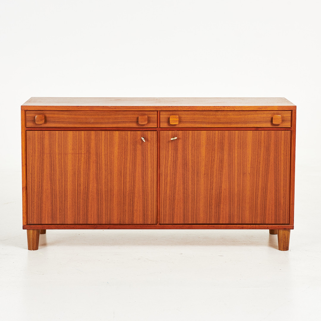 SIDEBOARD / SKÄNK, teak/valnöt, 2 lådor samt skåpdel, 1950/1960-tal, Ulferts.