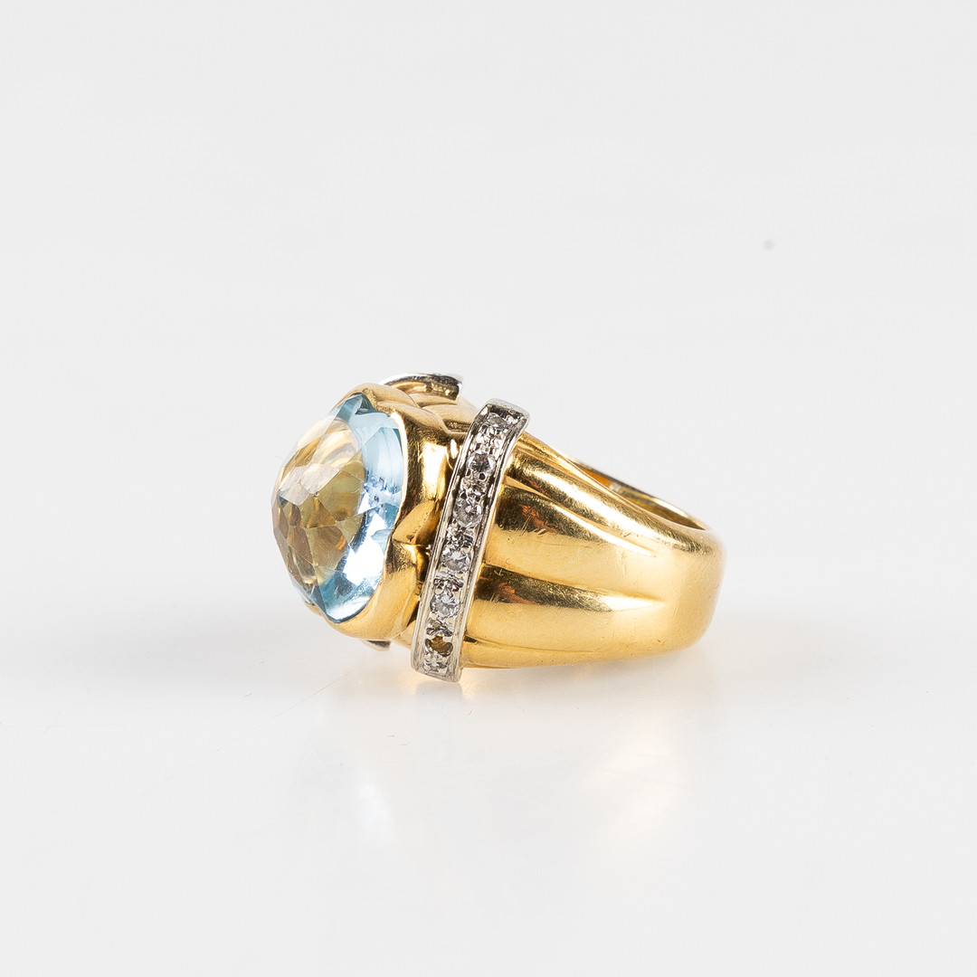 COCKTAILRING, 18K guld,