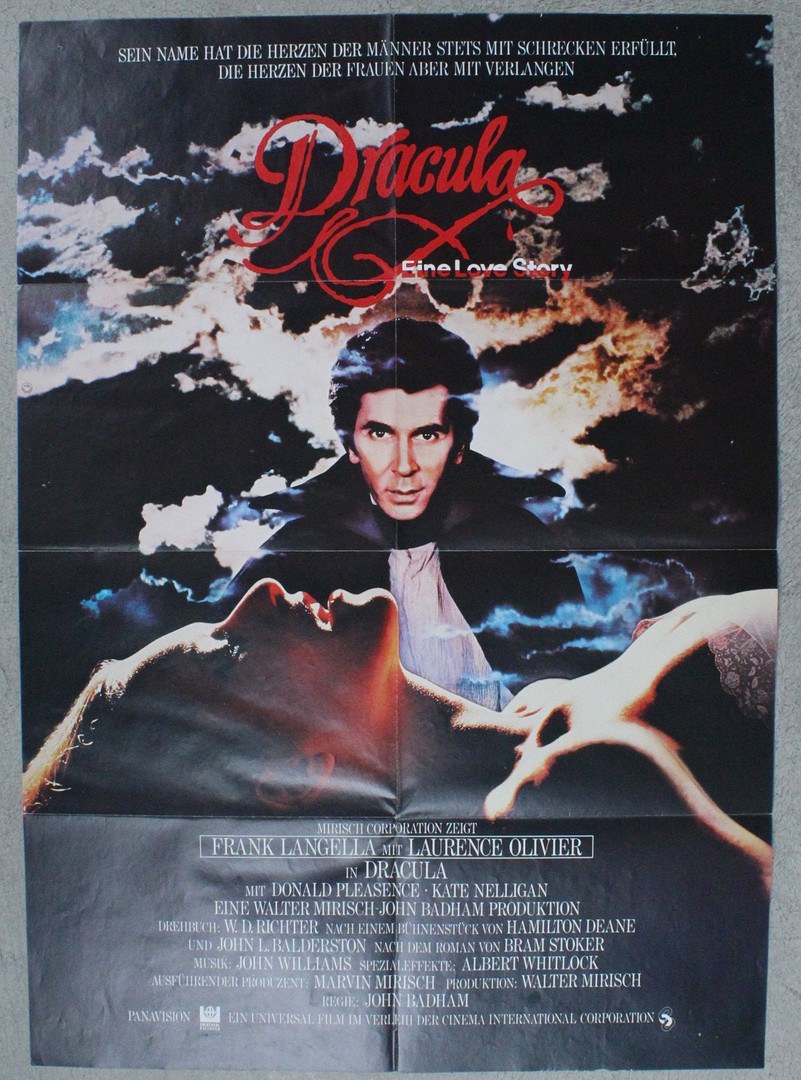 Konvolut deutsche Filmplakate - u.a. 'Der Herr der Ringe', 'Dracula - Eine Love Story' und 'Goldrausch'.