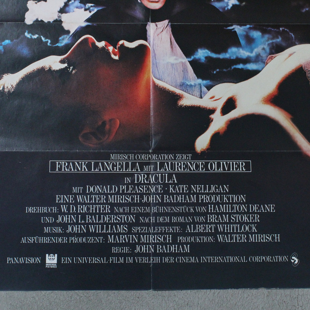 Konvolut deutsche Filmplakate - u.a. 'Der Herr der Ringe', 'Dracula - Eine Love Story' und 'Goldrausch'.