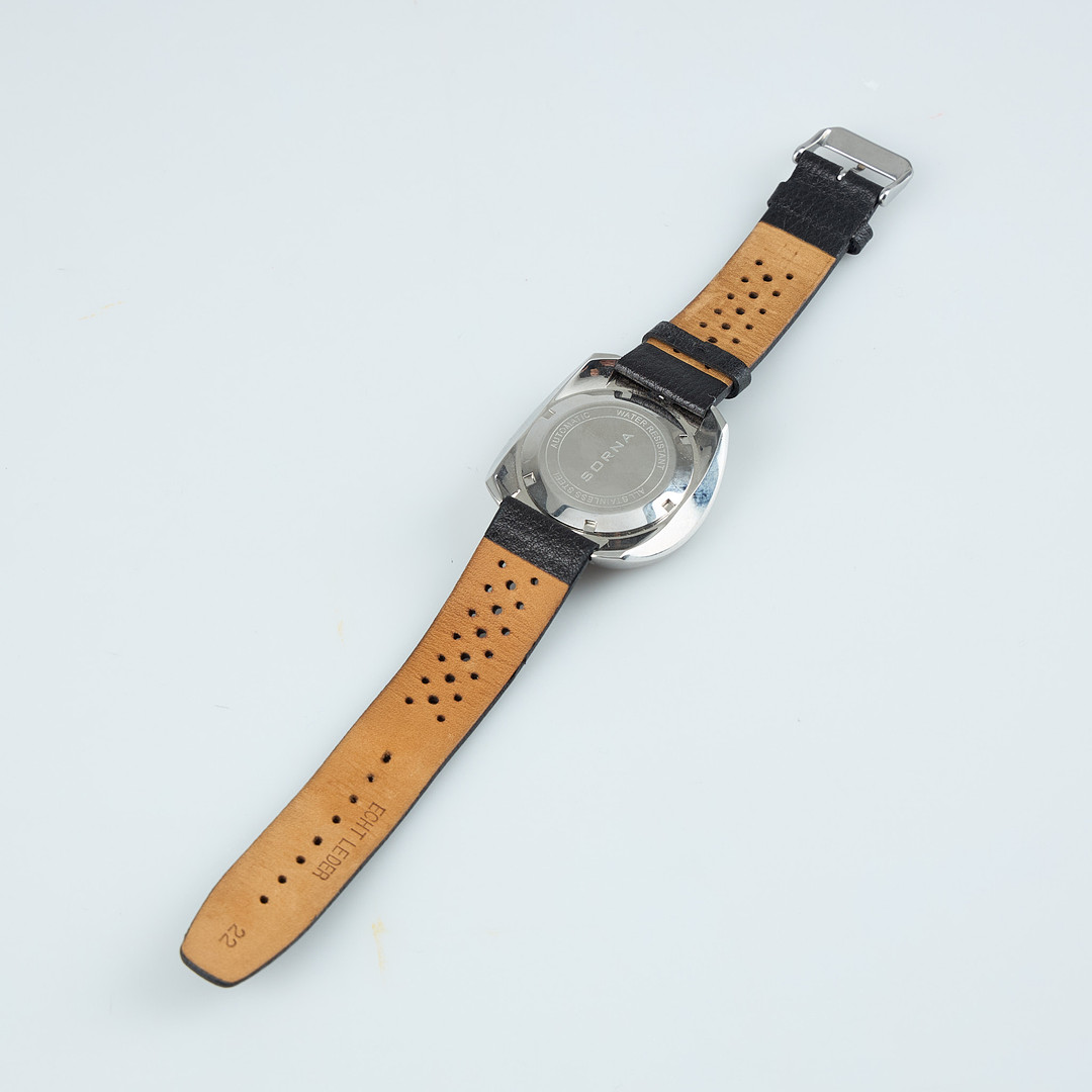 SORNA, Bullhead, 45 x 42 (45) mm, stål, automatisk, safirglas, 1970-tal.