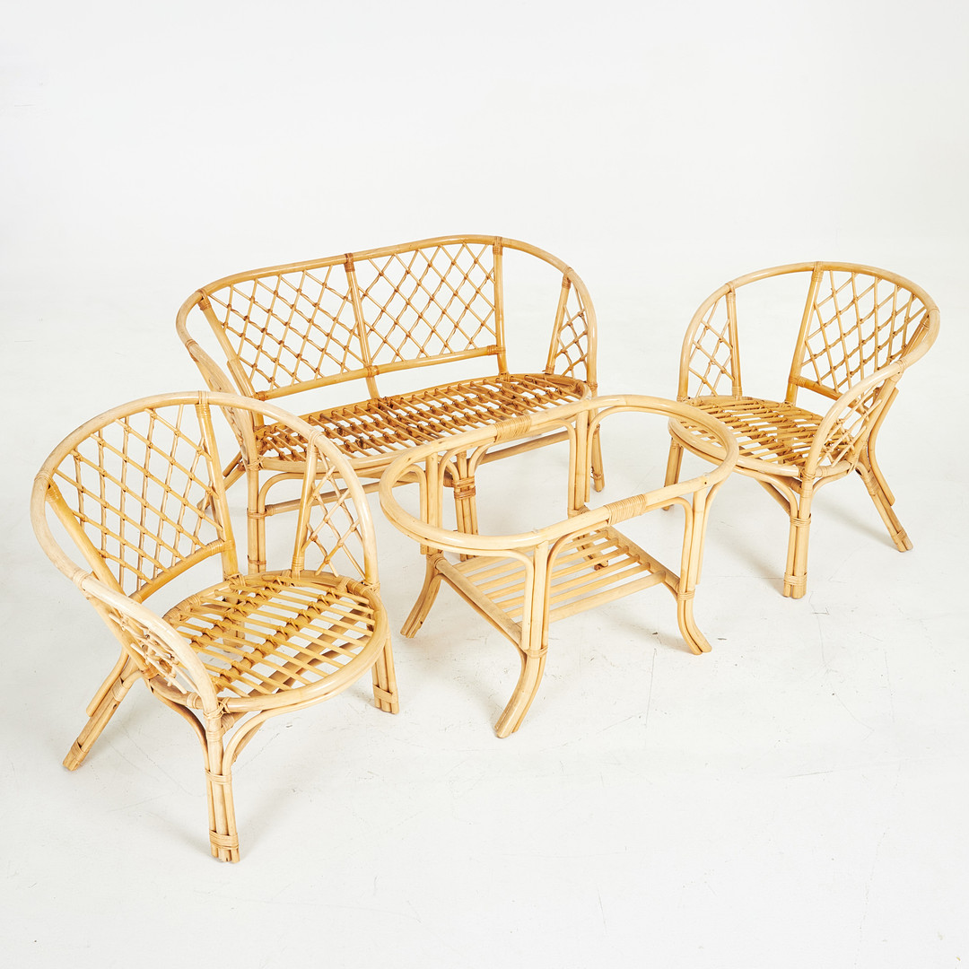 SITTGRUPP, 5 delar, 2 fåtöljer, soffa samt bord, 1900-talets andra hälft, bambu och rotting.