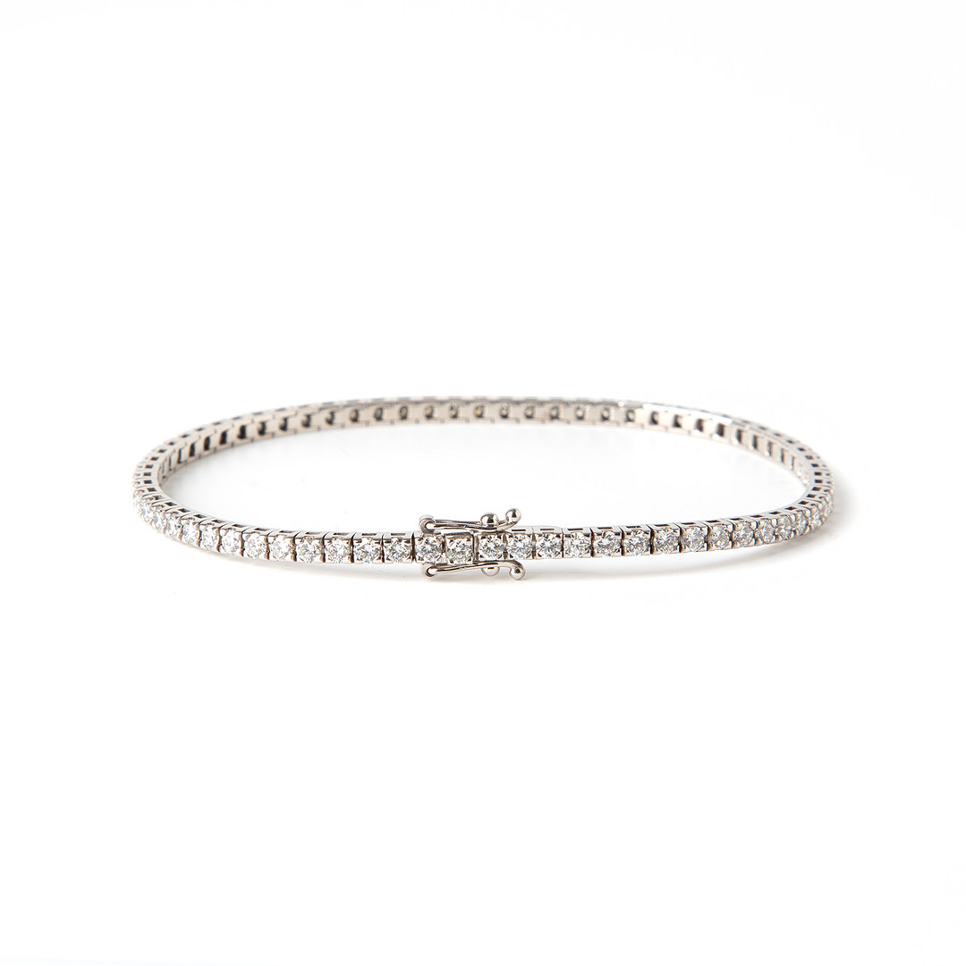 ARMBAND, 18K vitguld med briljantslipade diamanter totalt ca 3.56 ct.
