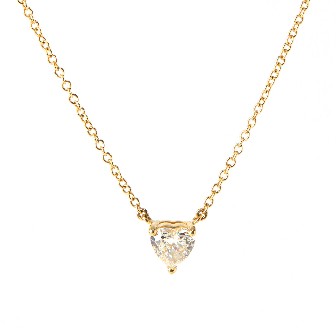 COLLIER, 18K guld med hjärtslipad diamanter totalt ca 1.02 ct.