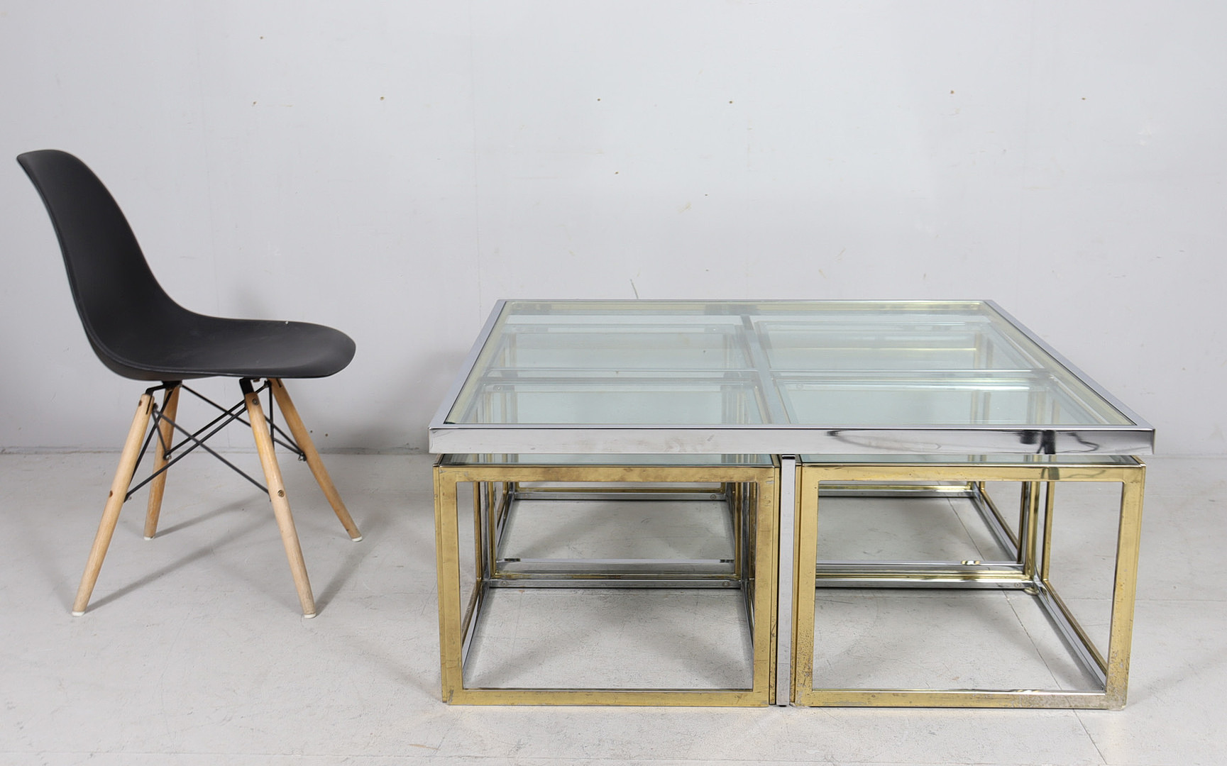 MAISON CHARLES. Coffee Table/ Tisch mit vier Satztischen, Hollywood Regency, 1970er Jahre.