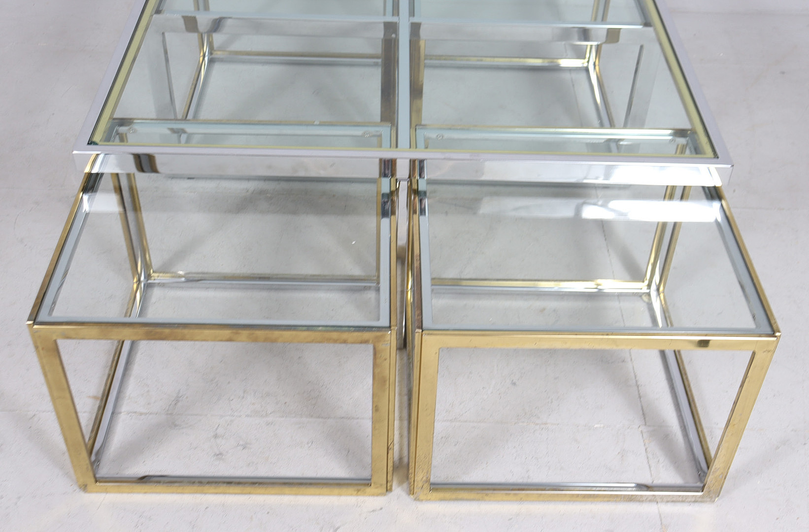 MAISON CHARLES. Coffee Table/ Tisch mit vier Satztischen, Hollywood Regency, 1970er Jahre.