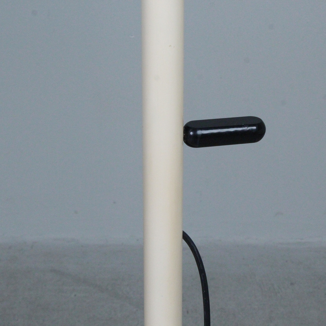 JOE COLOMBO. Oluce. Stehleuchte, Modell 'Coupé', Design von 1967.