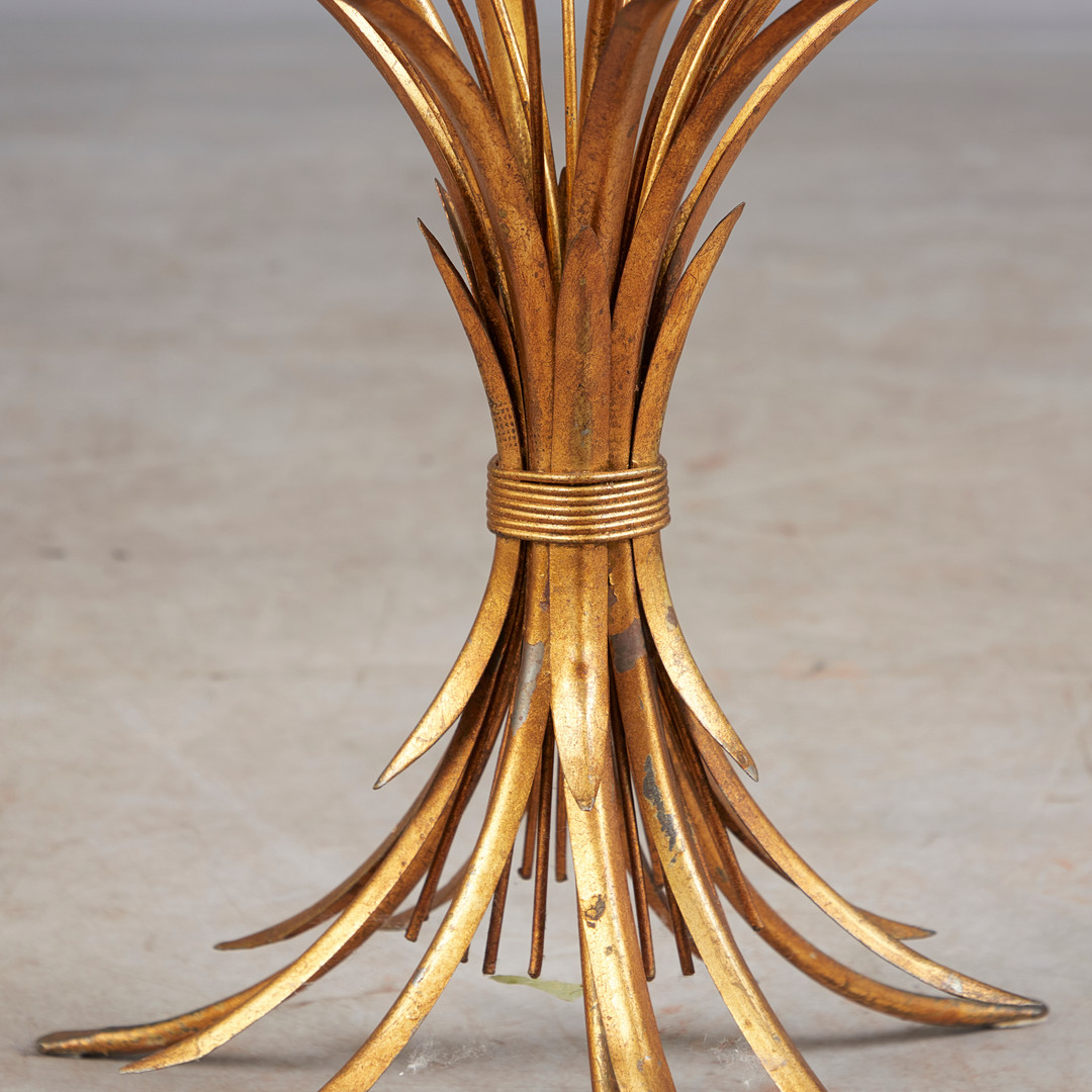 Beistelltisch / 'Coco Chanel Tisch', Messing, Glas, 1950er Jahre, Frankreich.