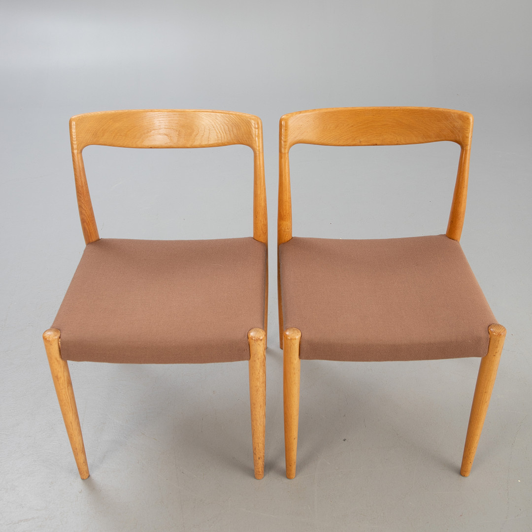 2 Esszimmerstühle / Stühle, Eiche, wohl Dänemark, 2. Hälfte 20. Jh.
