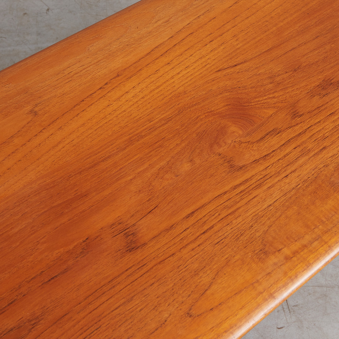 PETER HVIDT UND ORLA MOLGAARD-NIELSEN. France & Son, Couchtisch, Modell 'FD 516', Teak, Rattan, Messing, Dänemark, 1956.