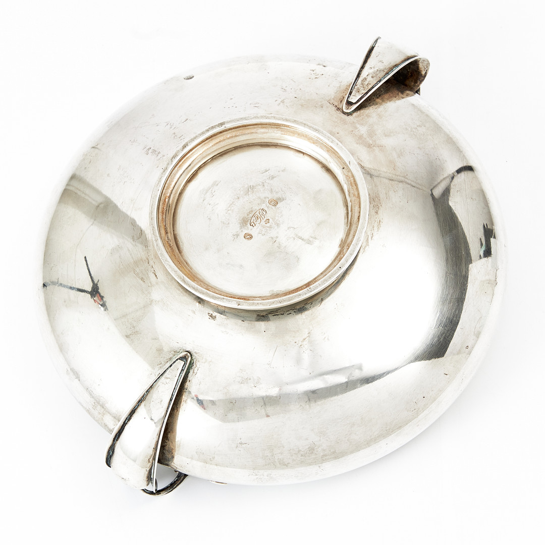 PETER HERTZ. Skål på fot, silver, Köpenhamn 1944. Probör Johannes Siggaard. Tot vikt 446 gram.