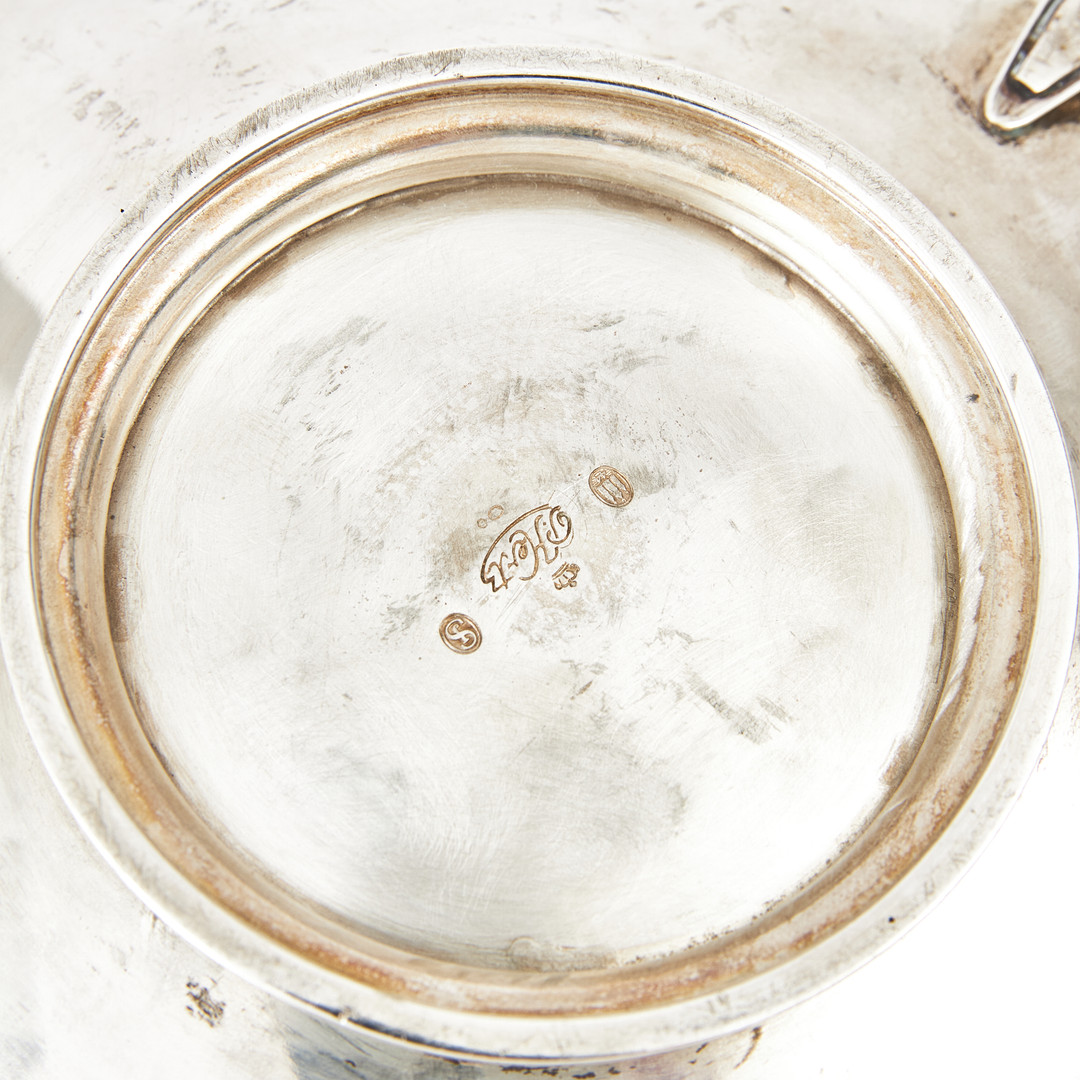 PETER HERTZ. Skål på fot, silver, Köpenhamn 1944. Probör Johannes Siggaard. Tot vikt 446 gram.