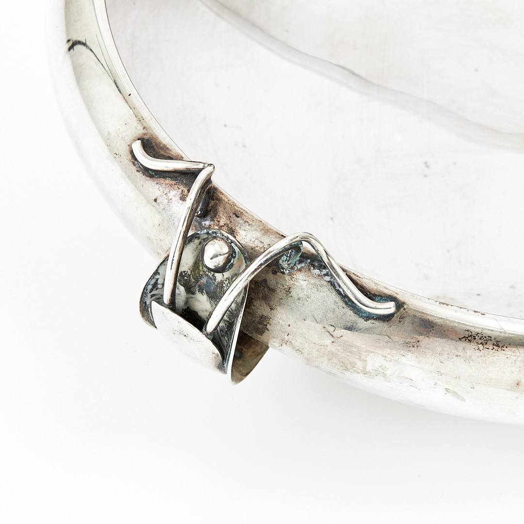 PETER HERTZ. Skål på fot, silver, Köpenhamn 1944. Probör Johannes Siggaard. Tot vikt 446 gram.