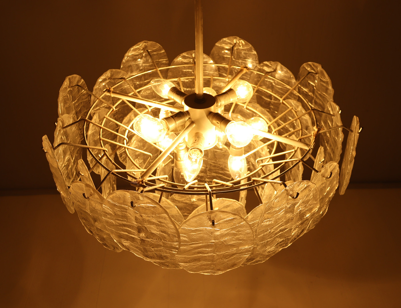 KALMAR FRANKEN KG. XXL Eisglas Kronleuchter/Deckenlampe von Kalmar/Franken, Modell: 3424, 1960er Jahre.