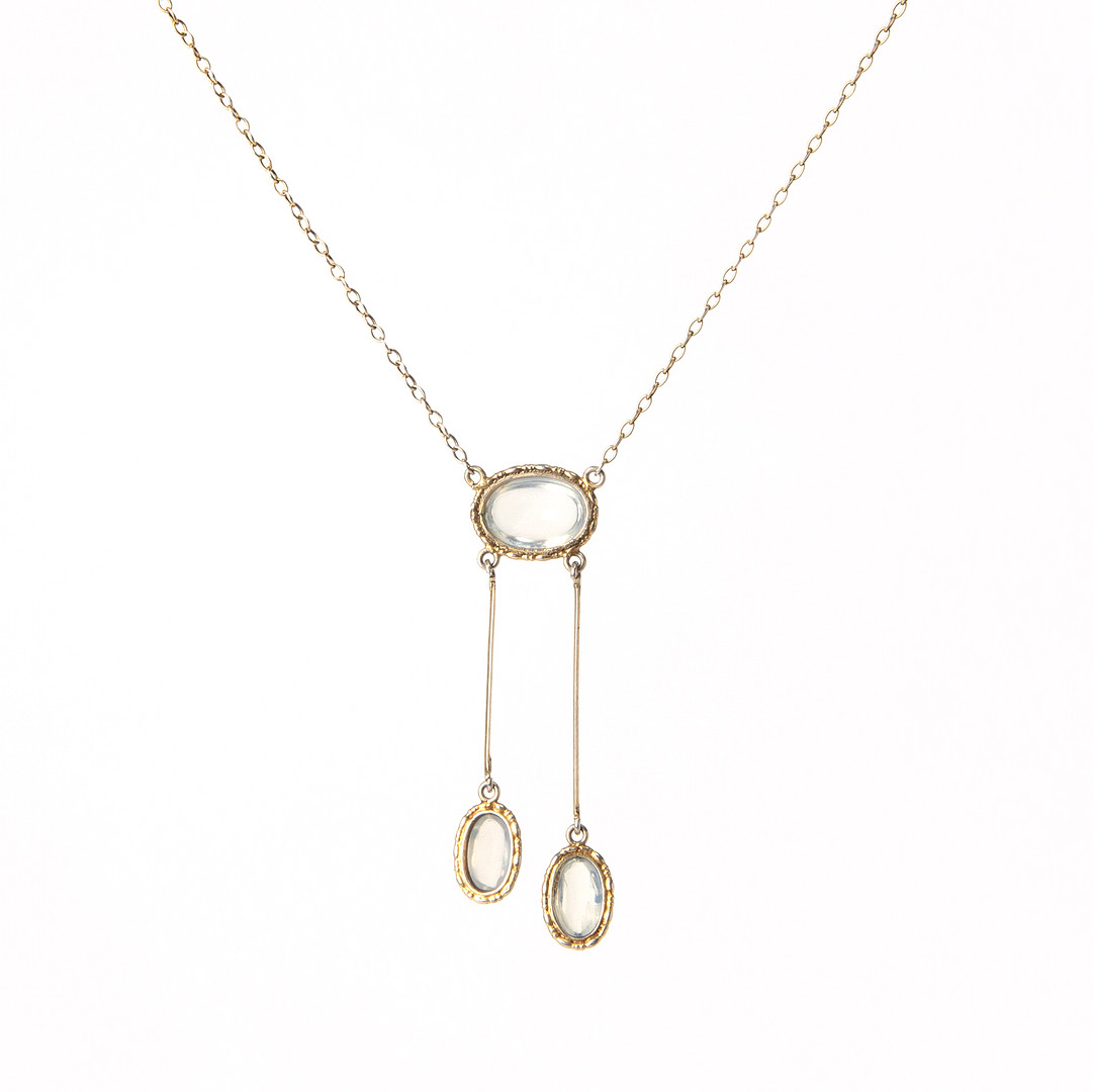 COLLIER, silver med cabochonslipade månstenar.