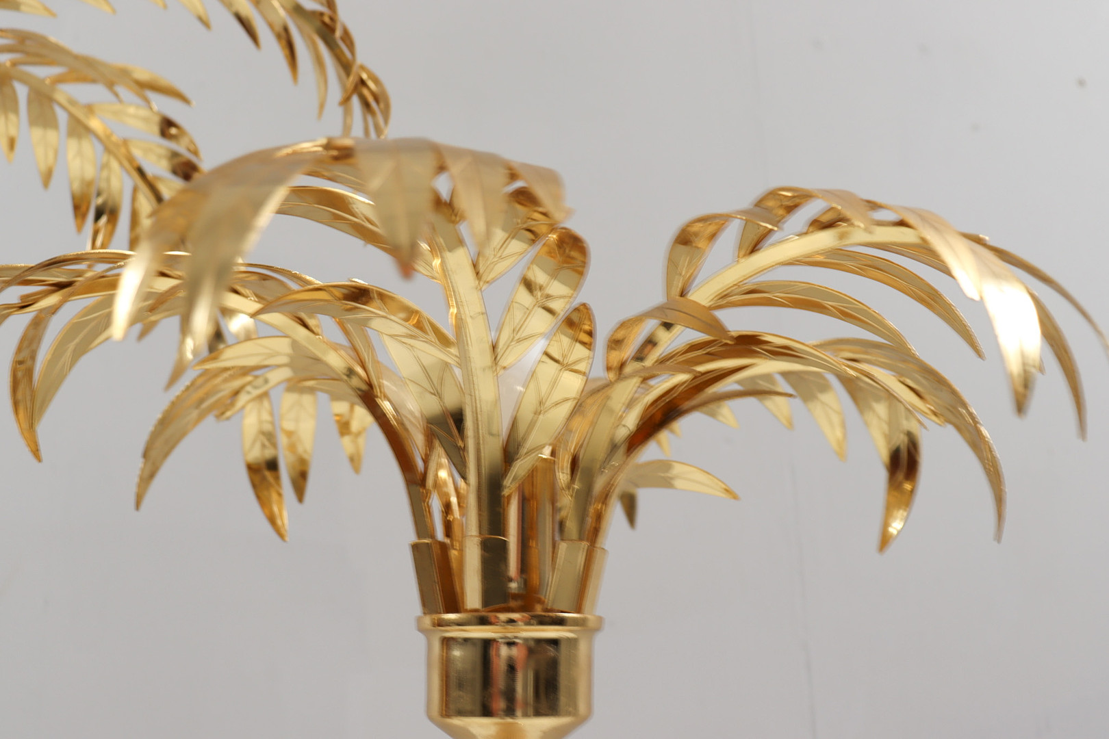 HANS KÖGL. Im Stil von. Hollywood Regency Stehleuchte/Stehlampe/Palmenlampe, Italien, 1980er Jahre.