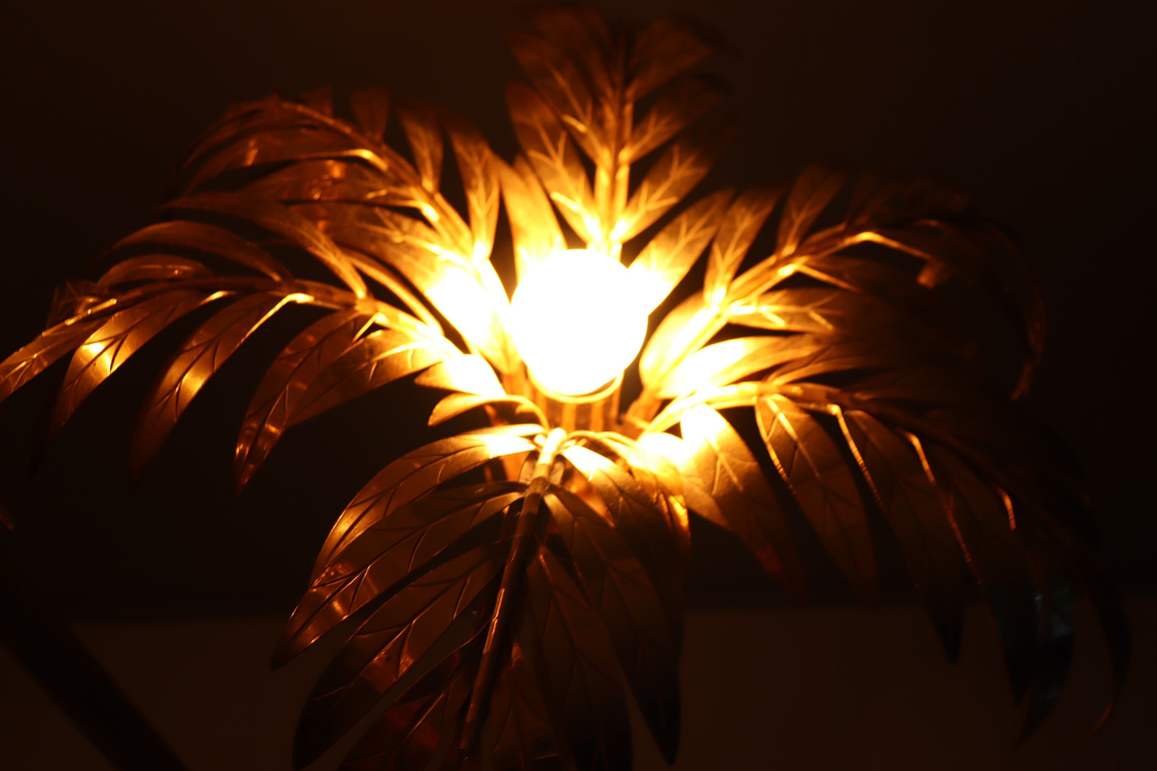 HANS KÖGL. Im Stil von. Hollywood Regency Stehleuchte/Stehlampe/Palmenlampe, Italien, 1980er Jahre.