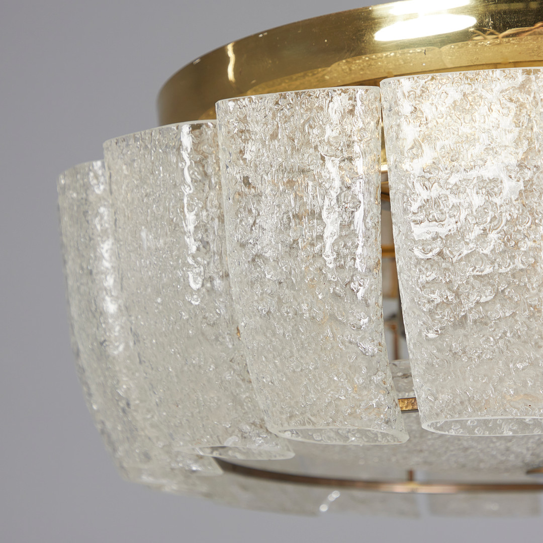 DORIA große Deckenleuchte aus Eisglas 1960/70er Jahre.