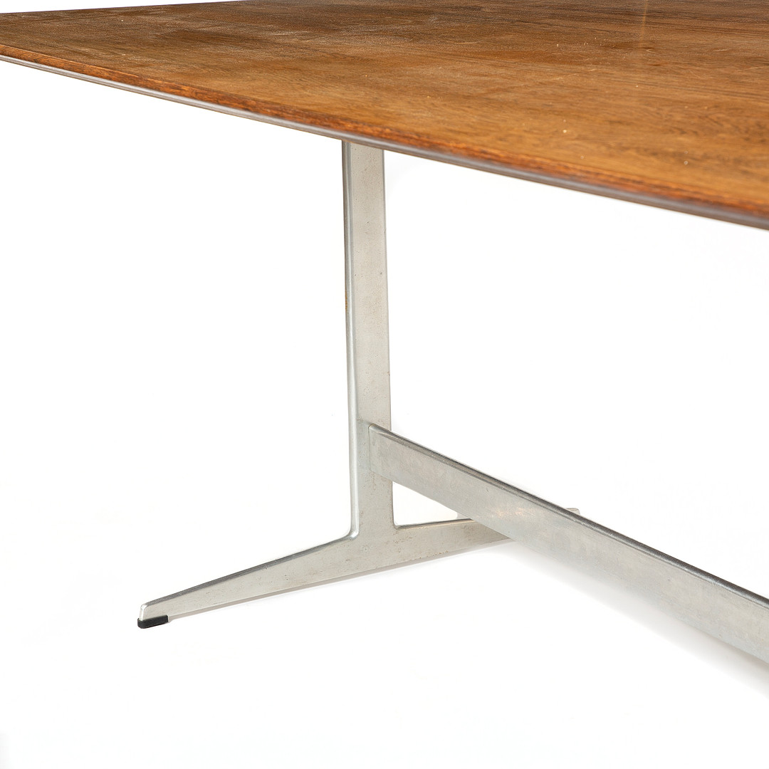 ARNE JACOBSEN.