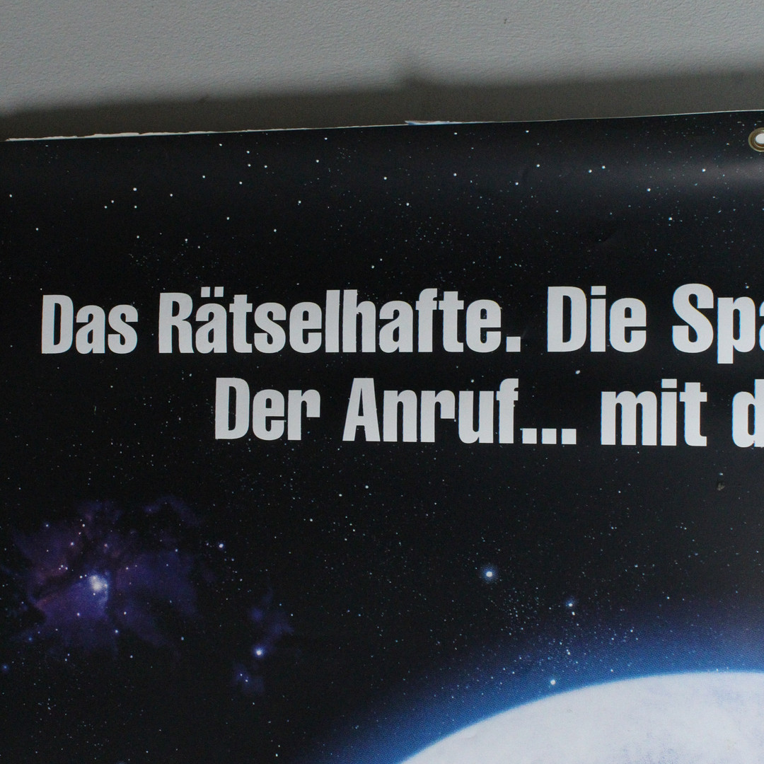 Großes Filmplakat - 'E.T. - Der Außerirdische', zum 20-jährigen Jubiläum, Maße ca.: 241 x 133 cm.