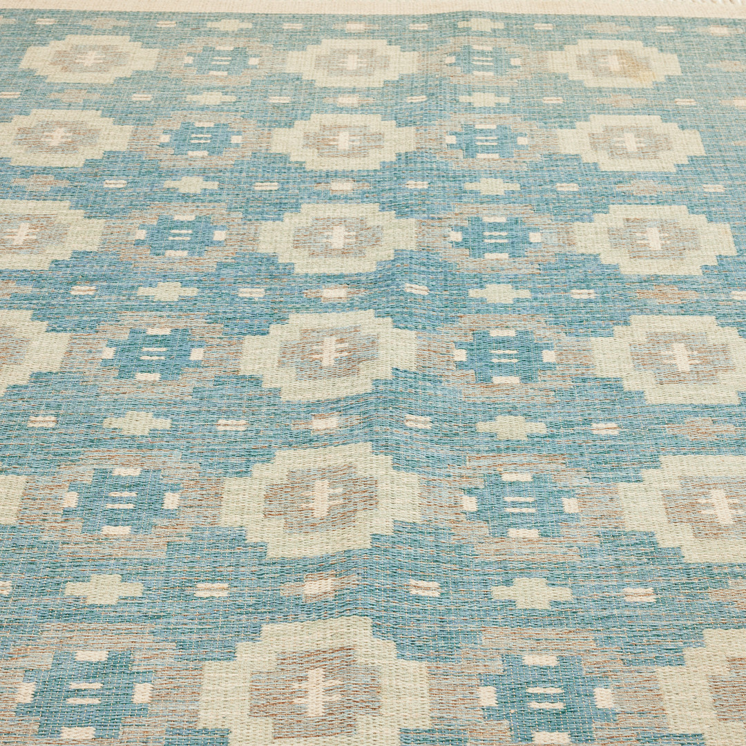MATTA, röllakan, ca 232 x 172 cm.