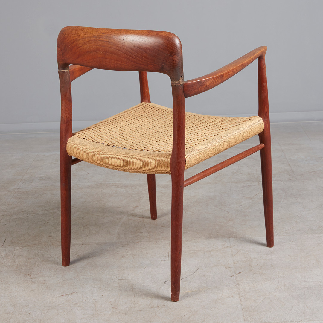 NIELS OTTO MØLLER. für JL Møller Møbelfabrik, Stuhl / Armlehnstuhl, Modell '56', Teak, Papierkordel, 1960er Jahre, Dänemark.