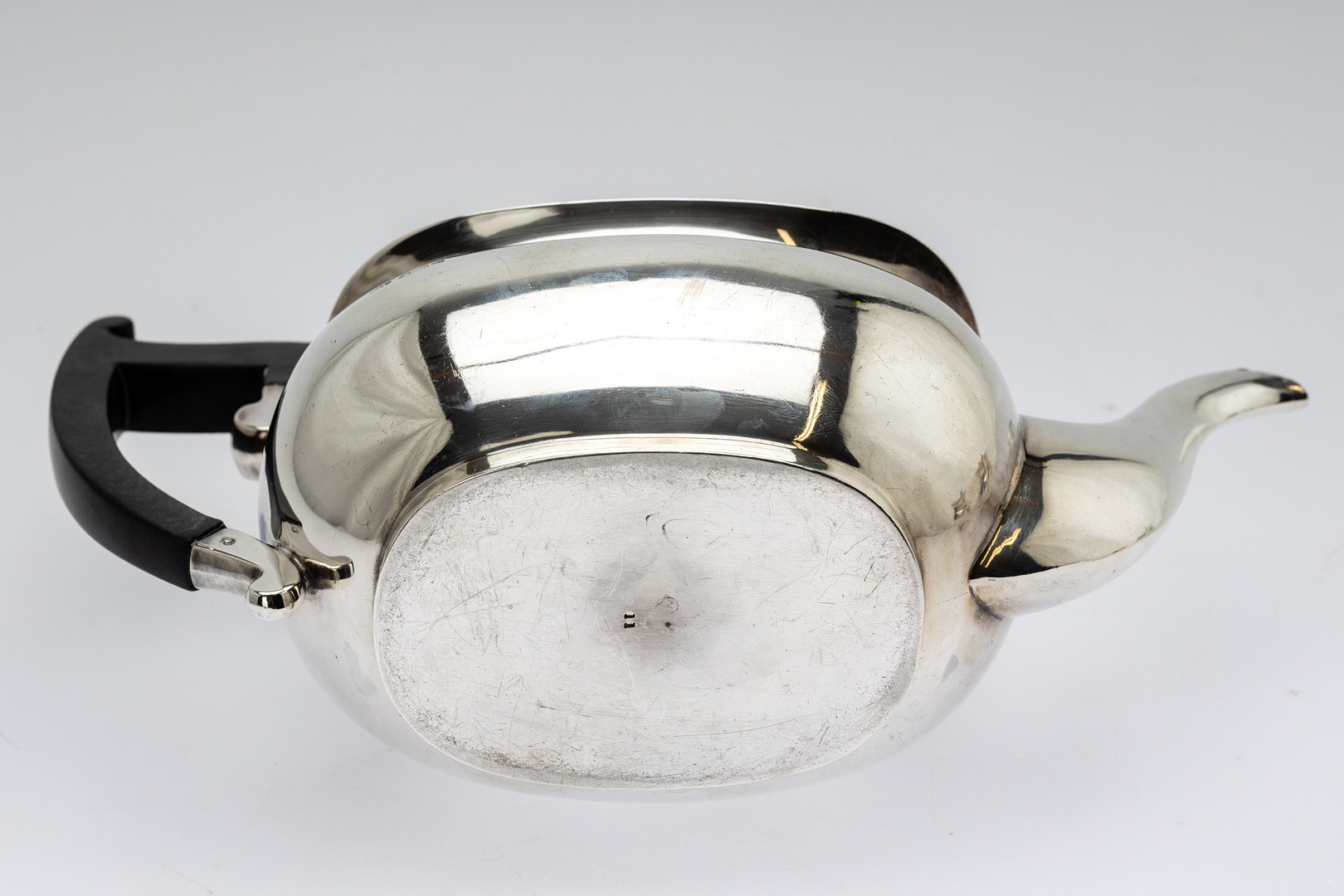 VINER´S LTD (EMILE VINER). Teeservice im Stil Georg III, 3-teilig, Sterling Silber, Sheffield, 1931.