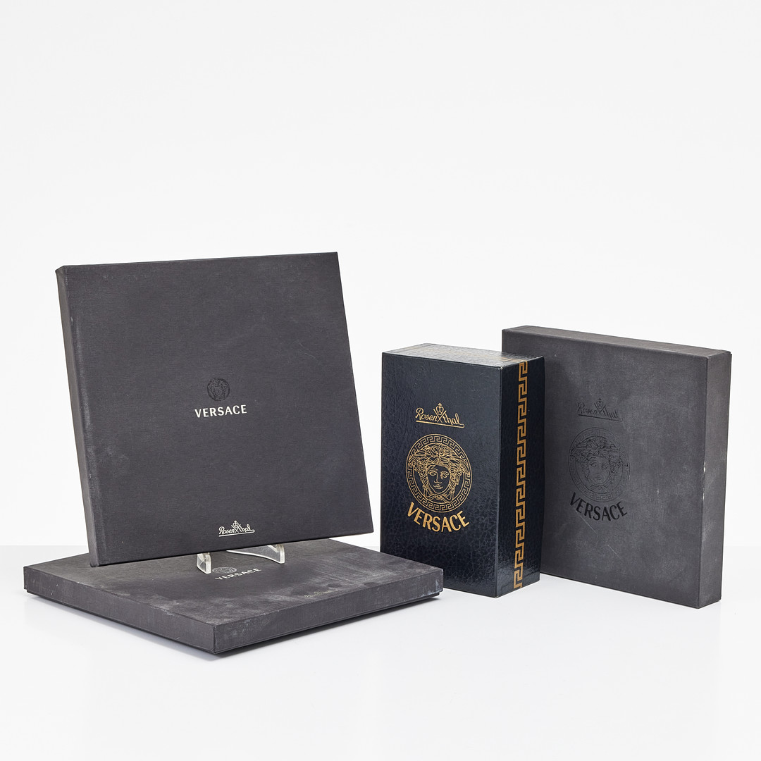 VERSACE,