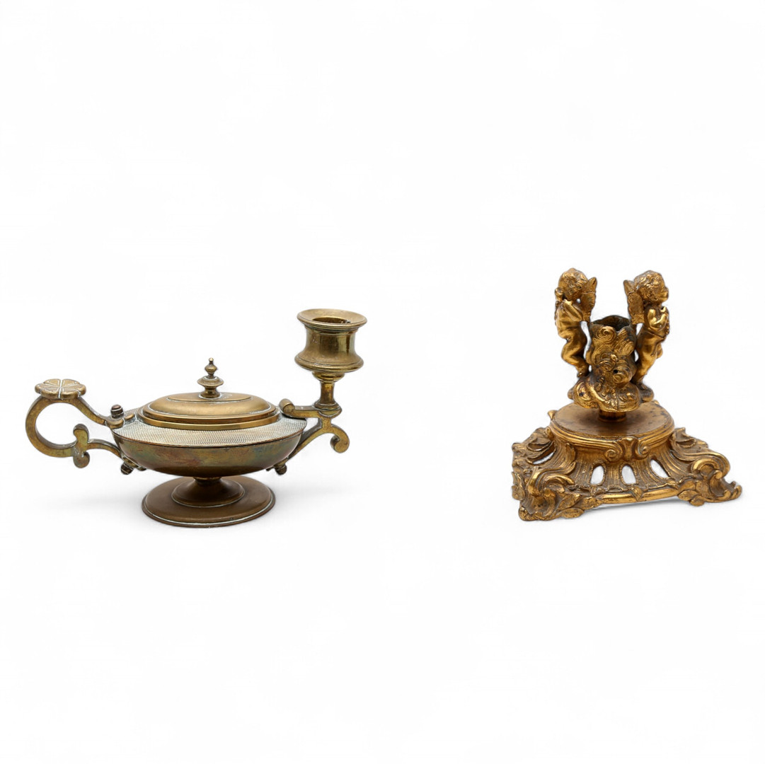 Oil lamp and base in brass and gilt bronze, late 19th Century.