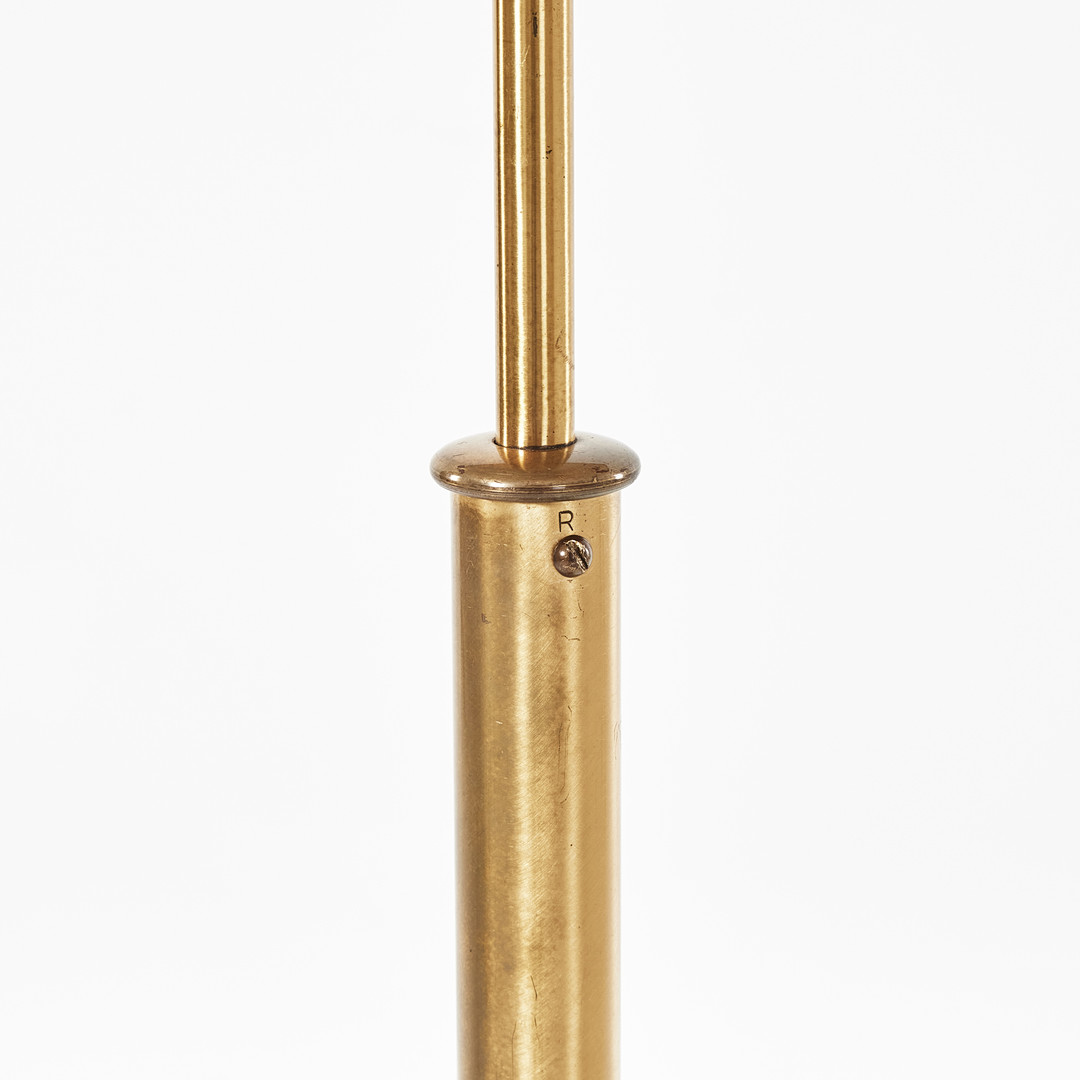 JOSEF FRANK. Golvlampa, Firma Svenskt Tenn, mässing, modell 2148.