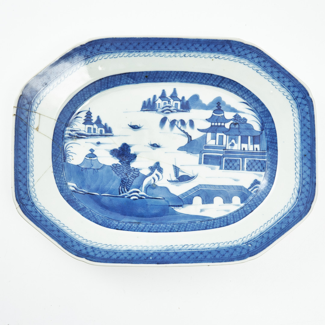 FAT, INGEFÄRSKRUKA, 4 dlr., porslin, Kina, Qianlong (1736-1795), varierande dekor i underglasyrblått.