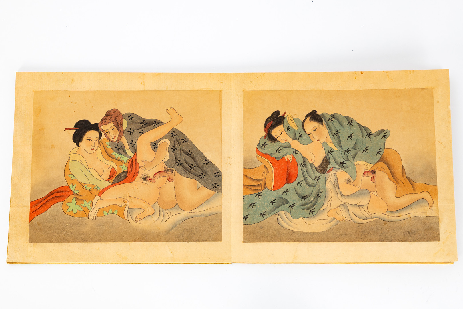 JAPANISCHE SCHULE. Shunga Faltbuch / Leporello mit 8 Holzschnitten, 1. Hälfte 20. Jh.