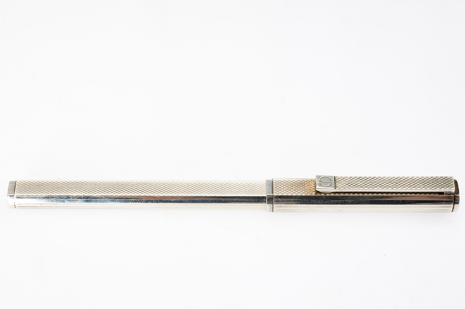Kugelschreiber aus 925er Silber von Alfred Dunhill und ein Füllfederhalter aus 835er Silber (2).