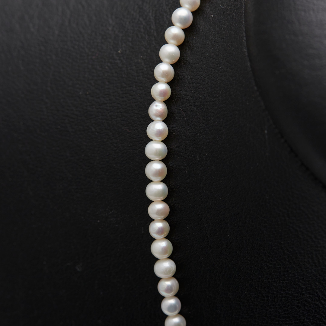 Perlenkette, 750er Gold, Akoya Perlen.