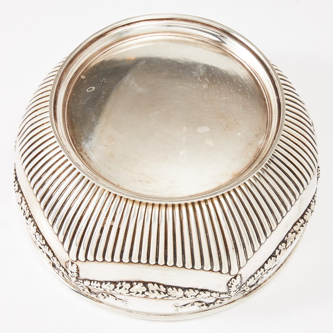 SKÅL, silver, dekor av rosettprydda girlanger, stämplad CG Hallberg, Stockholm, otydlig årstämpel.