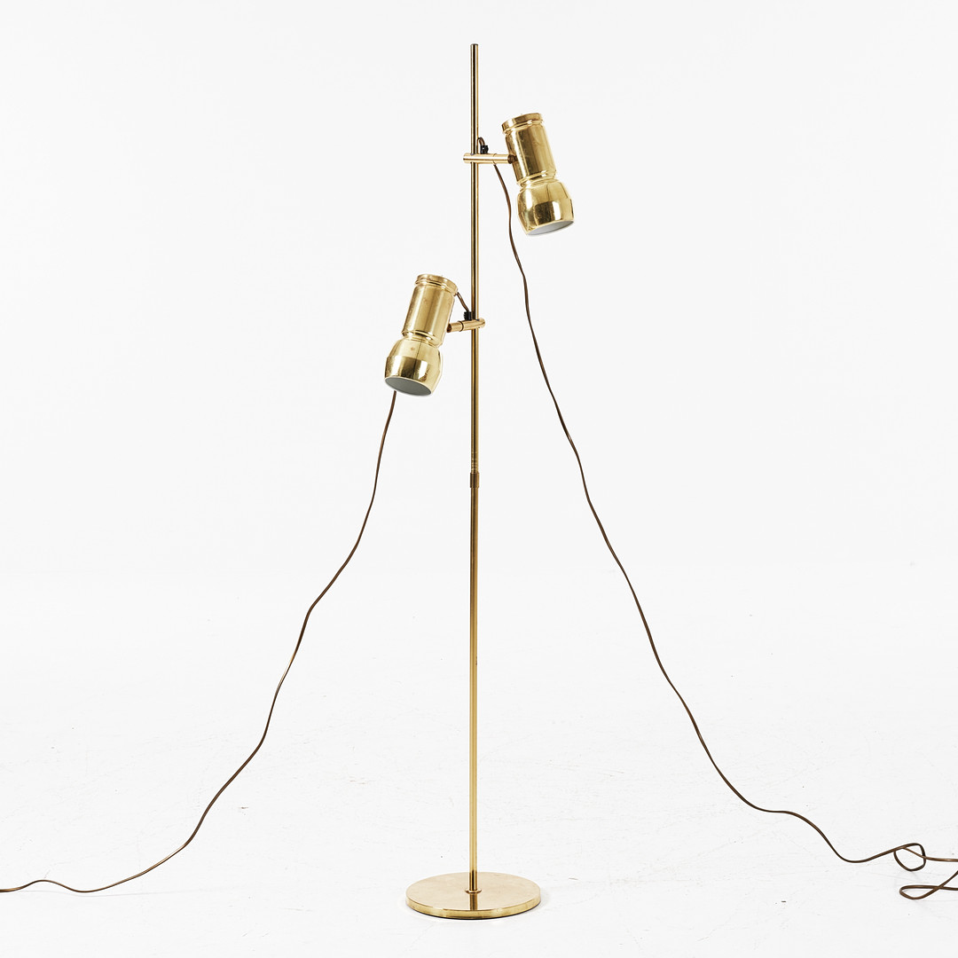 GOLVLAMPA, Frandsen, Danmark, modell 1820-2, stomme i mässing, 1970-tal.