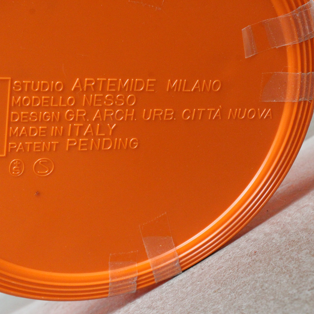 GIANCARLO MATTIOLI. Artemide. Tischleuchte, Modell 'Nesso', Entwurf von 1967, Italien.