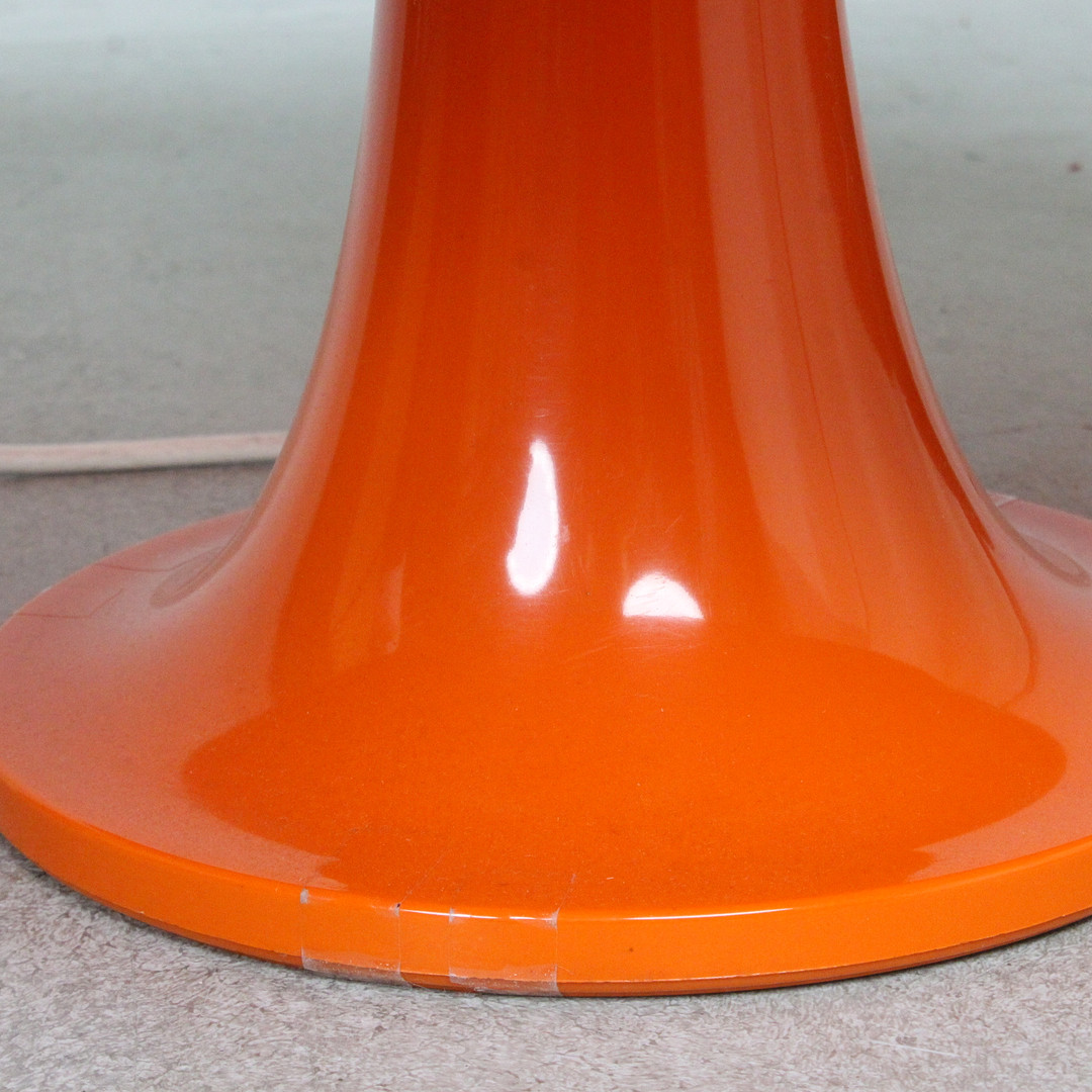 GIANCARLO MATTIOLI. Artemide. Tischleuchte, Modell 'Nesso', Entwurf von 1967, Italien.