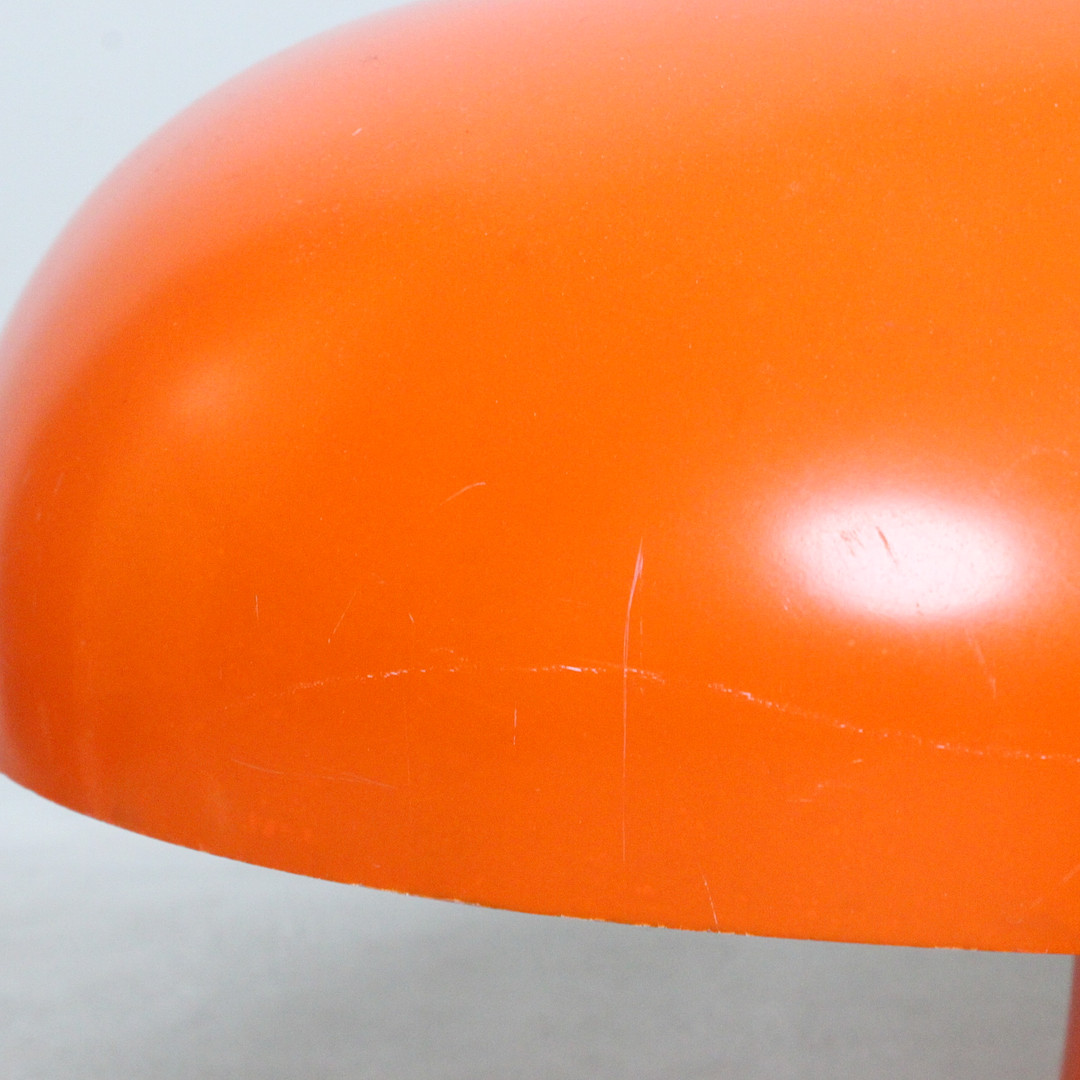 GIANCARLO MATTIOLI. Artemide. Tischleuchte, Modell 'Nesso', Entwurf von 1967, Italien.