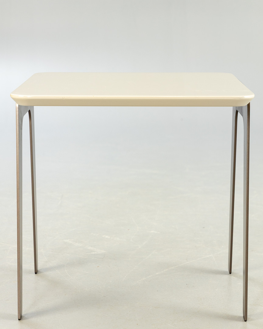 Rodolfo Dordoni, Minotti, Couchtisch 'Kirk Jut Out Top'.