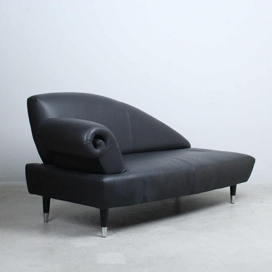 PUPPA & RAGI. Ligne Roset. Sofa, Modell 'Helix', Leder, Frankreich, 1990er Jahre.