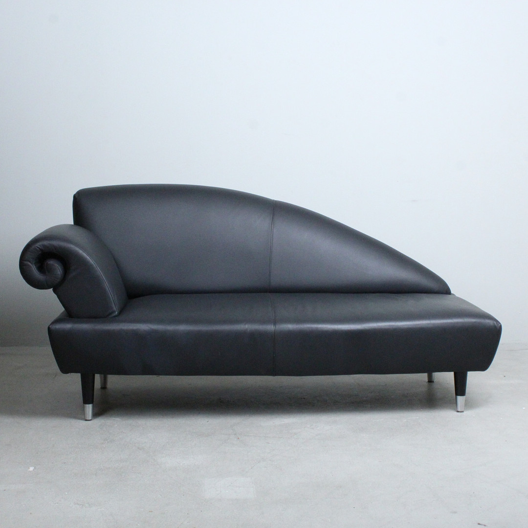 PUPPA & RAGI. Ligne Roset. Sofa, Modell 'Helix', Leder, Frankreich, 1990er Jahre.