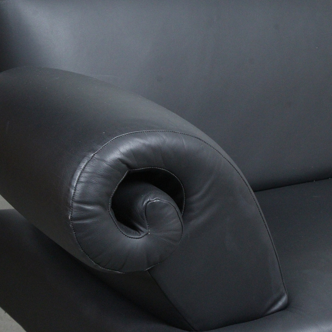 PUPPA & RAGI. Ligne Roset. Sofa, Modell 'Helix', Leder, Frankreich, 1990er Jahre.