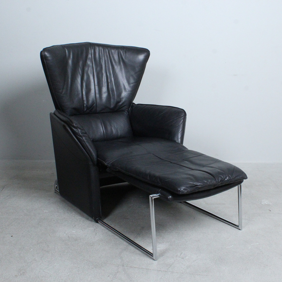 JÜRGEN LANGE. FSM. Sessel mit Relaxfunktion, Modell 'Unus', Leder, 1980er Jahre