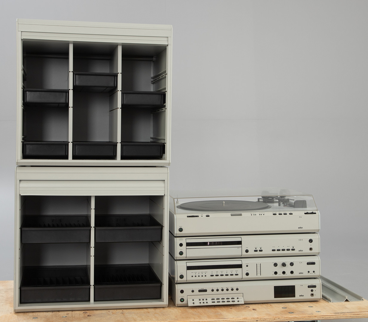 Braun, Dieter Rams, Atelier P4, CD3, R4 & C4 Stereoanlage + Zwei GS5 CD-Boxen (6).
